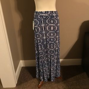 Loveappella maxi skirt